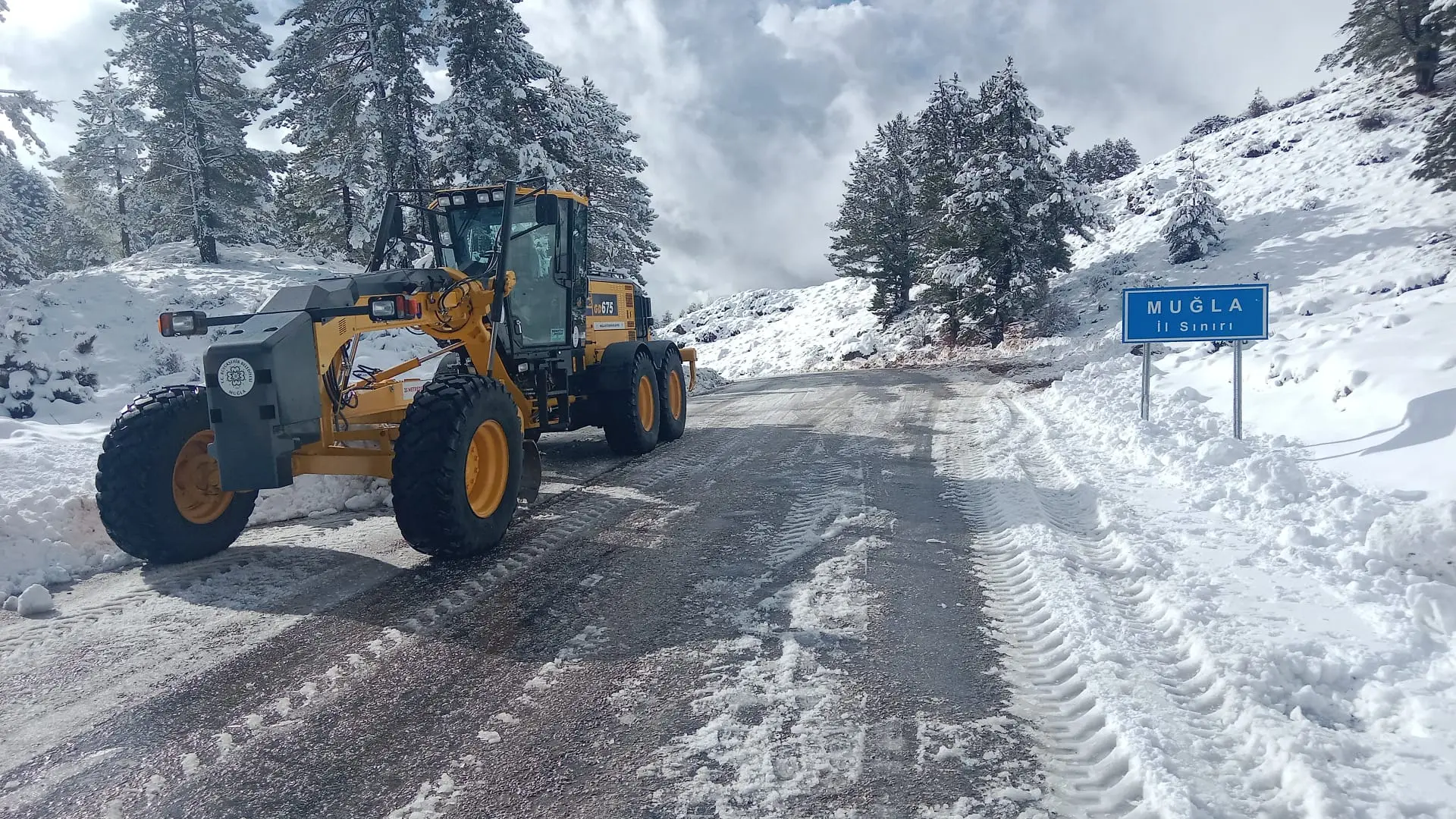 Muğla’da Karla Mücadele Aralıksız Devam Ediyor