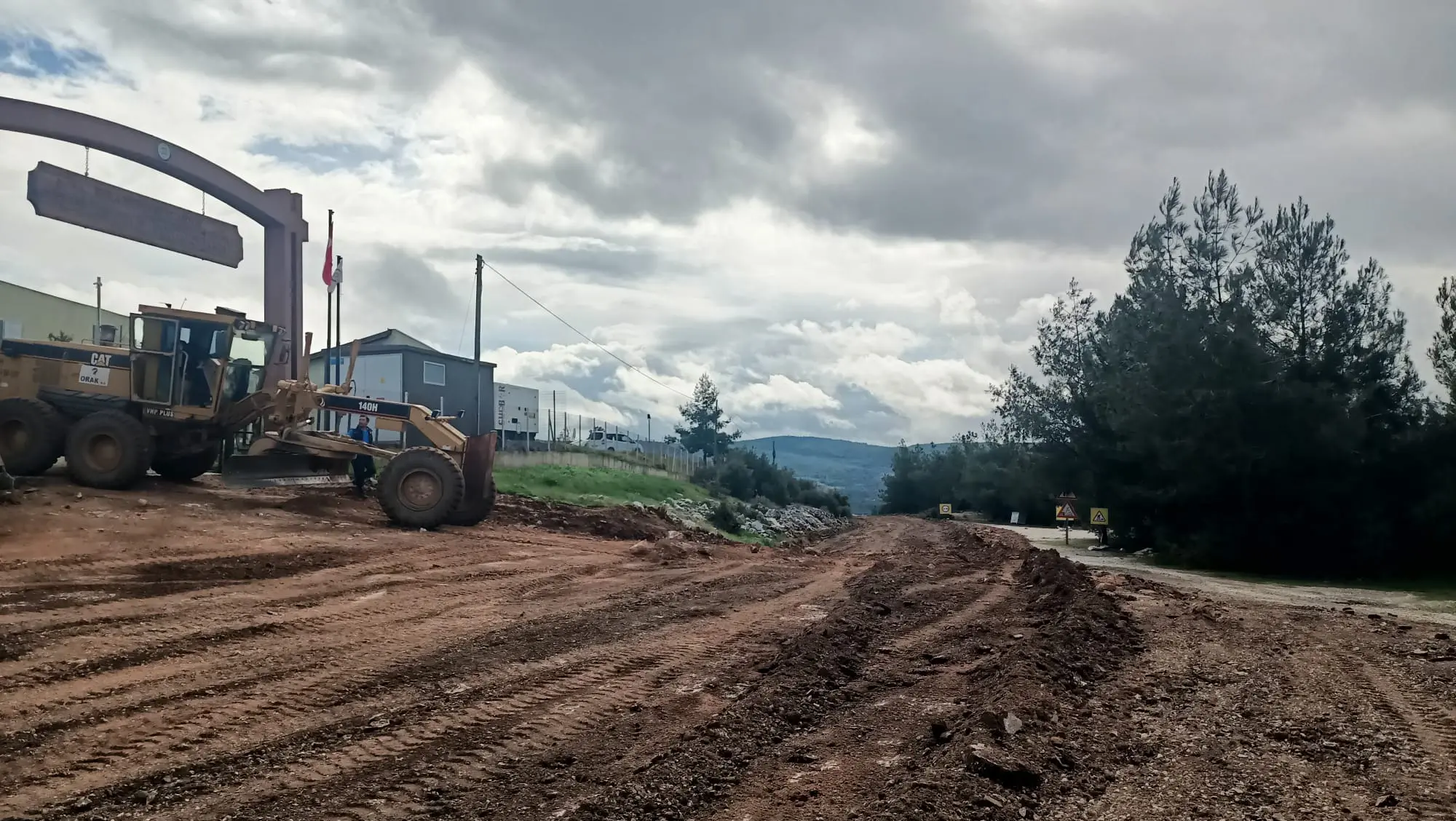 Büyükşehir Akçaova’da Ulaşım Altyapısını Güçlendiriyor